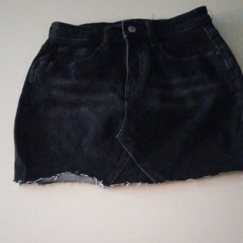 Levis Just Quella Black Denim Mini Skirt Size 4-6